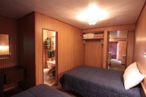 Miette Hot Springs Bungalows bedroom